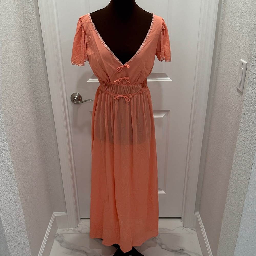 Vintage peach night gown size medium 70/80s